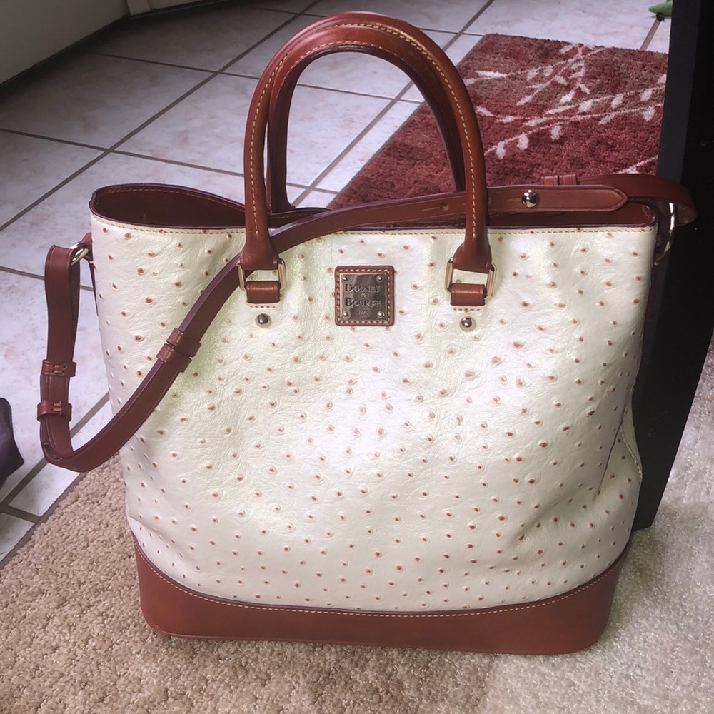 Dooney & Bourke tote